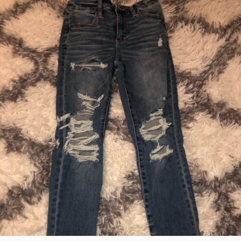 AEO Hi Rise Ripped skinny jegging